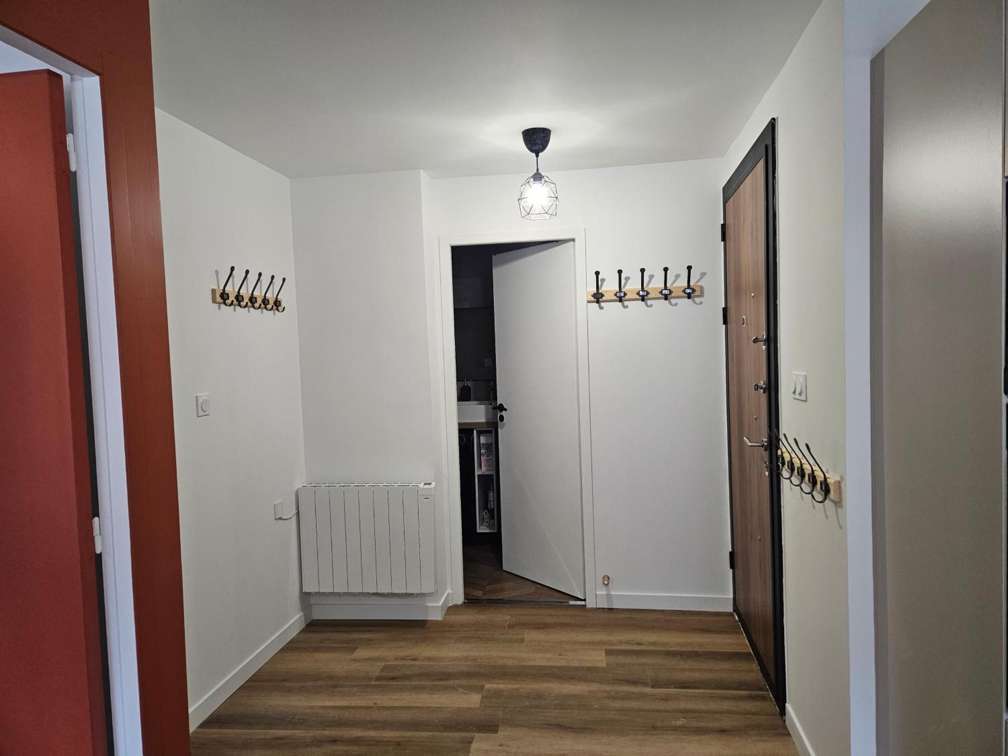 4, 5 Et 10 Personnes Renoves En Centre-ville