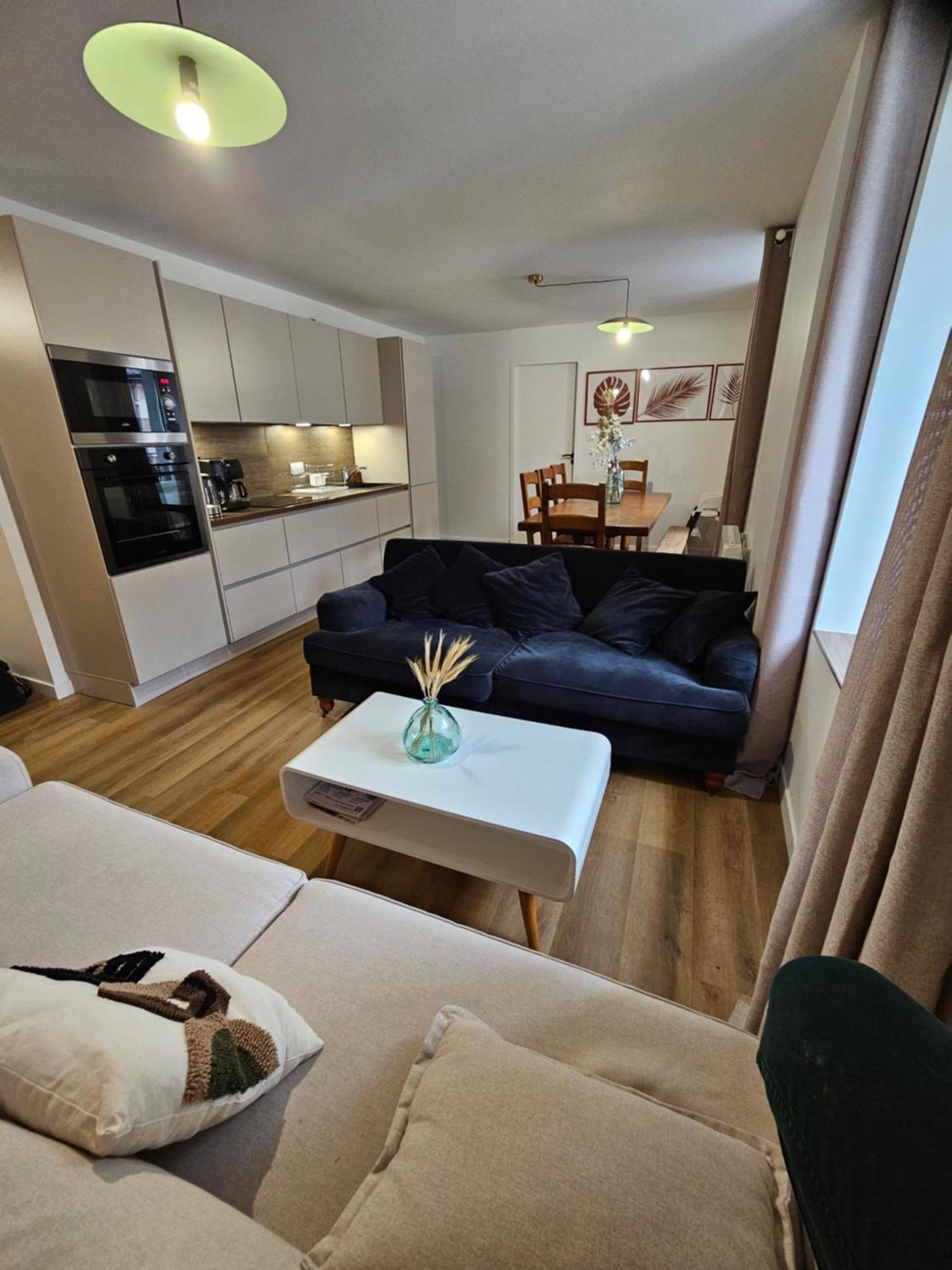 4, 5 Et 10 Personnes Renoves En Centre-ville