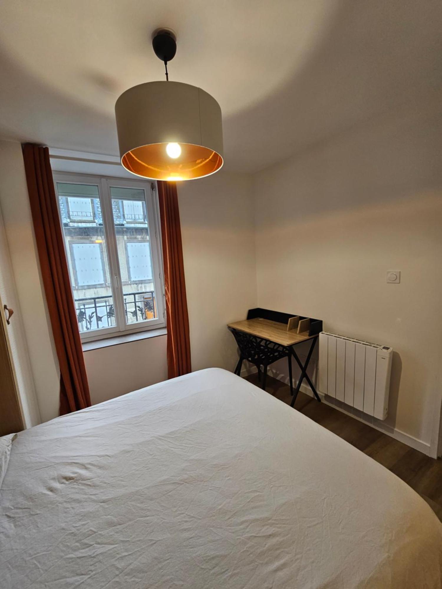4, 5 Et 10 Personnes Renoves En Centre-ville Apartment *