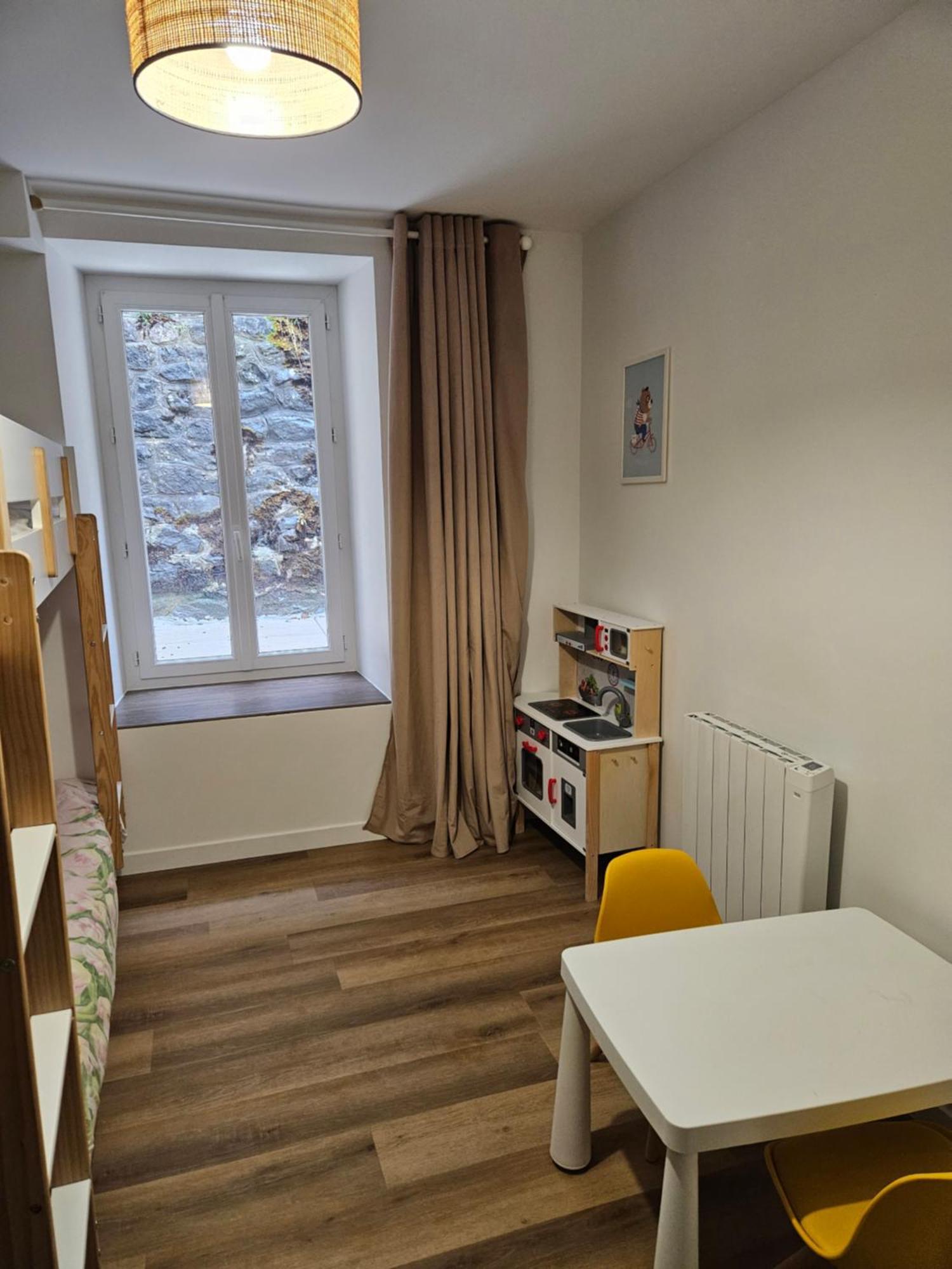 4, 5 Et 10 Personnes Renoves En Centre-ville