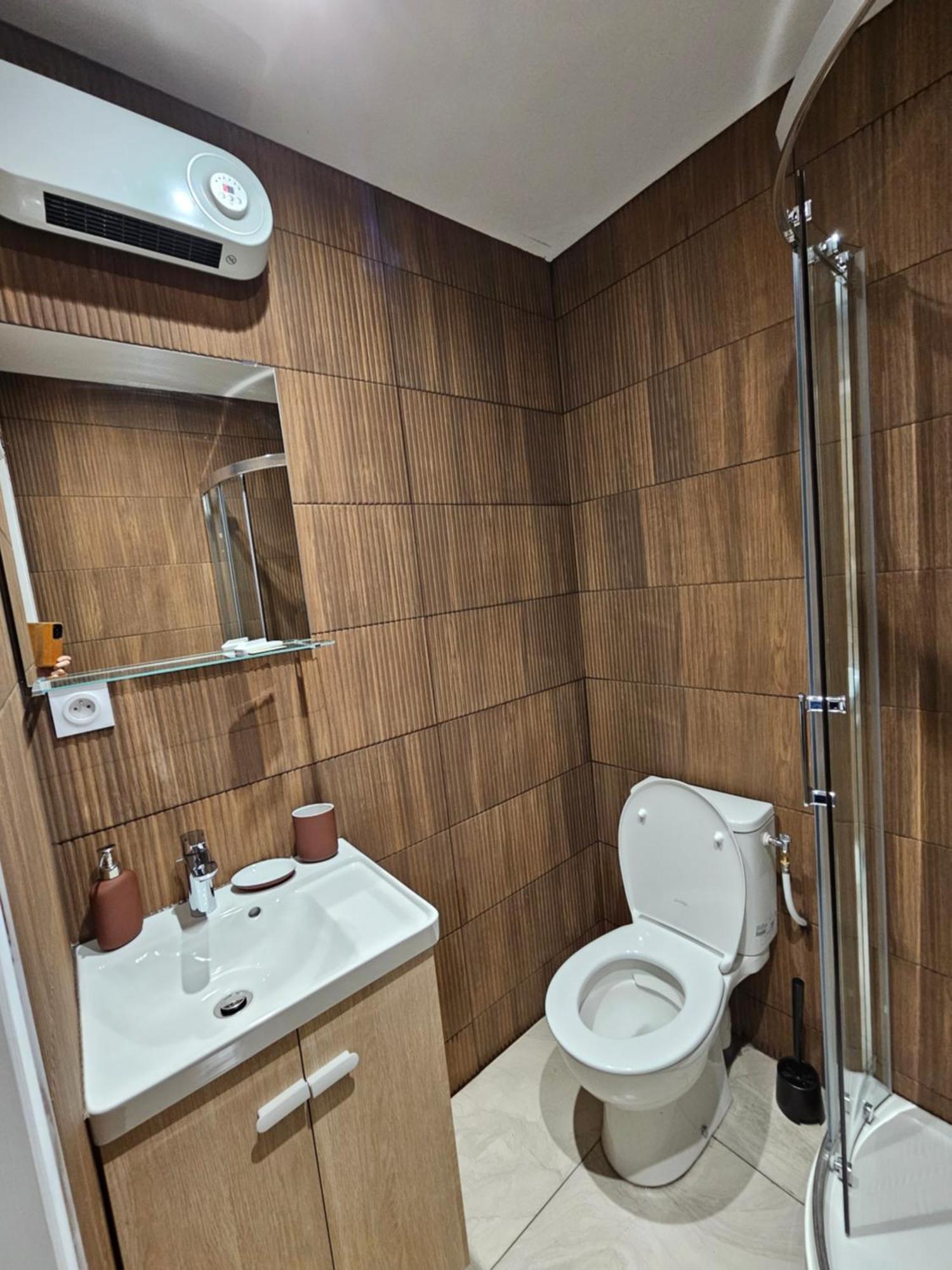 Apartment 4, 5 Et 10 Personnes Renoves En Centre-ville