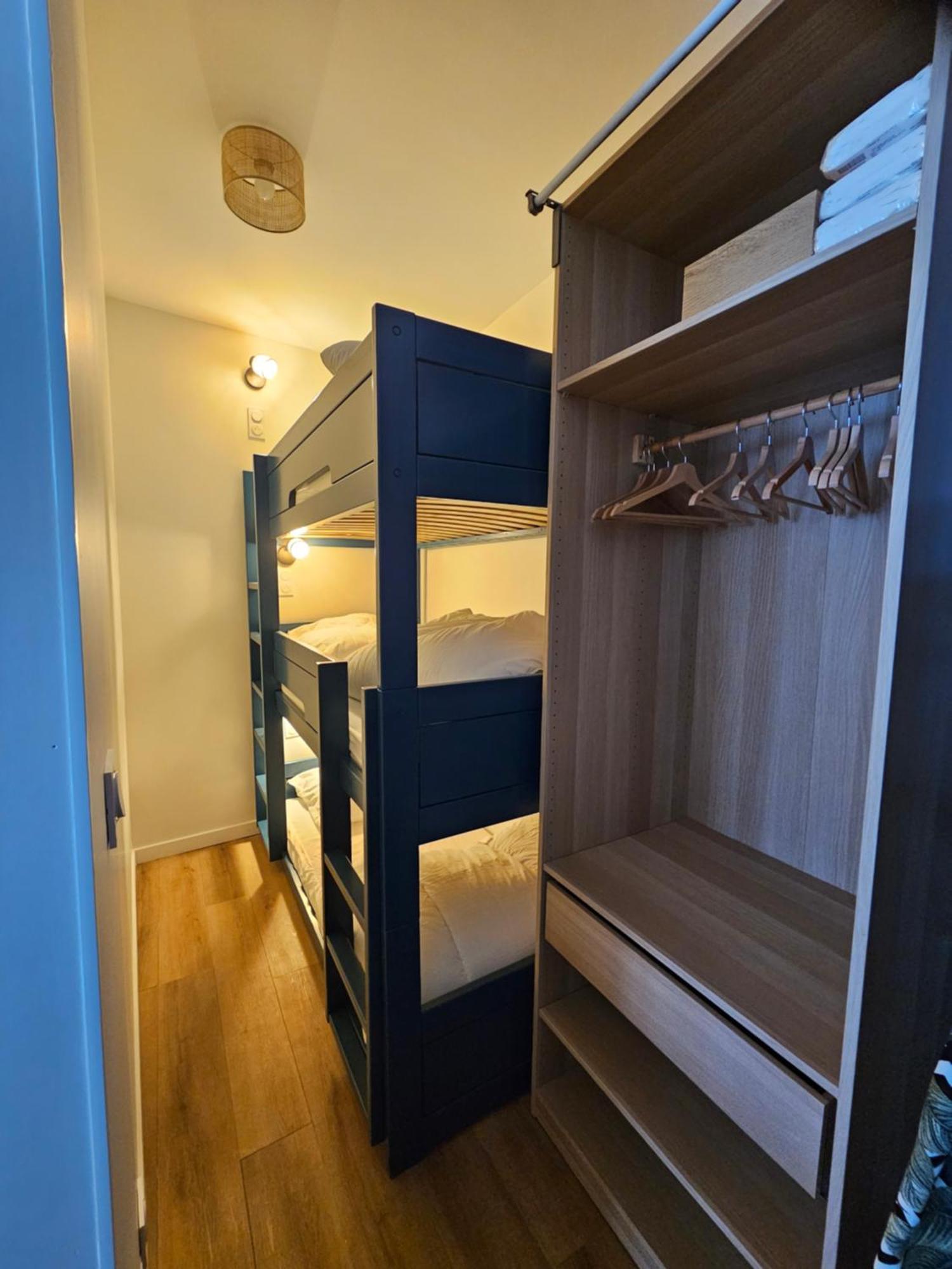 4, 5 Et 10 Personnes Renoves En Centre-ville Apartment