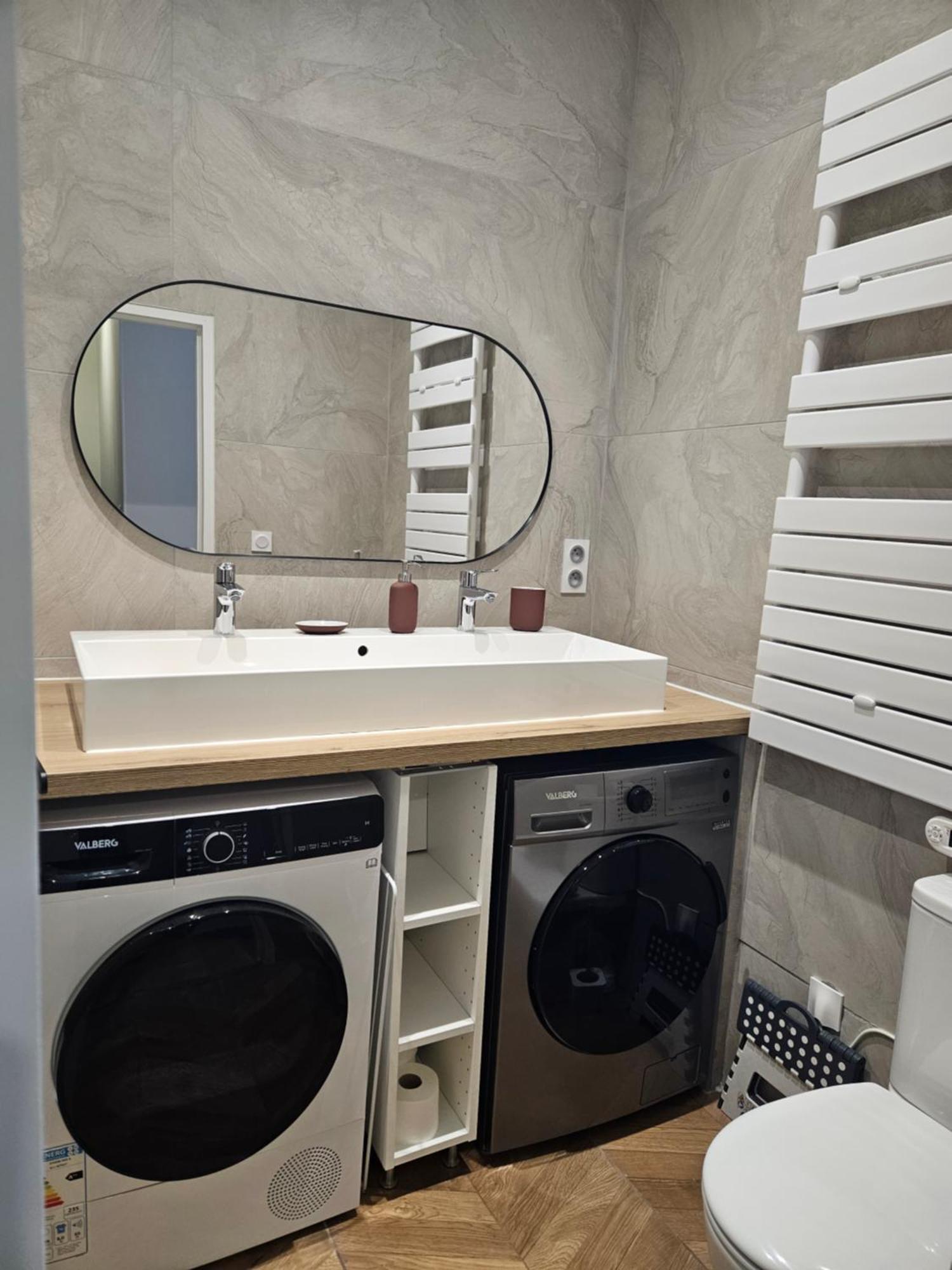 4, 5 Et 10 Personnes Renoves En Centre-ville Mont-Dore